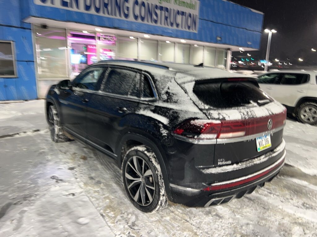 Used 2024 Volkswagen Atlas Cross Sport 2.0T SEL Premium R-Line SUV