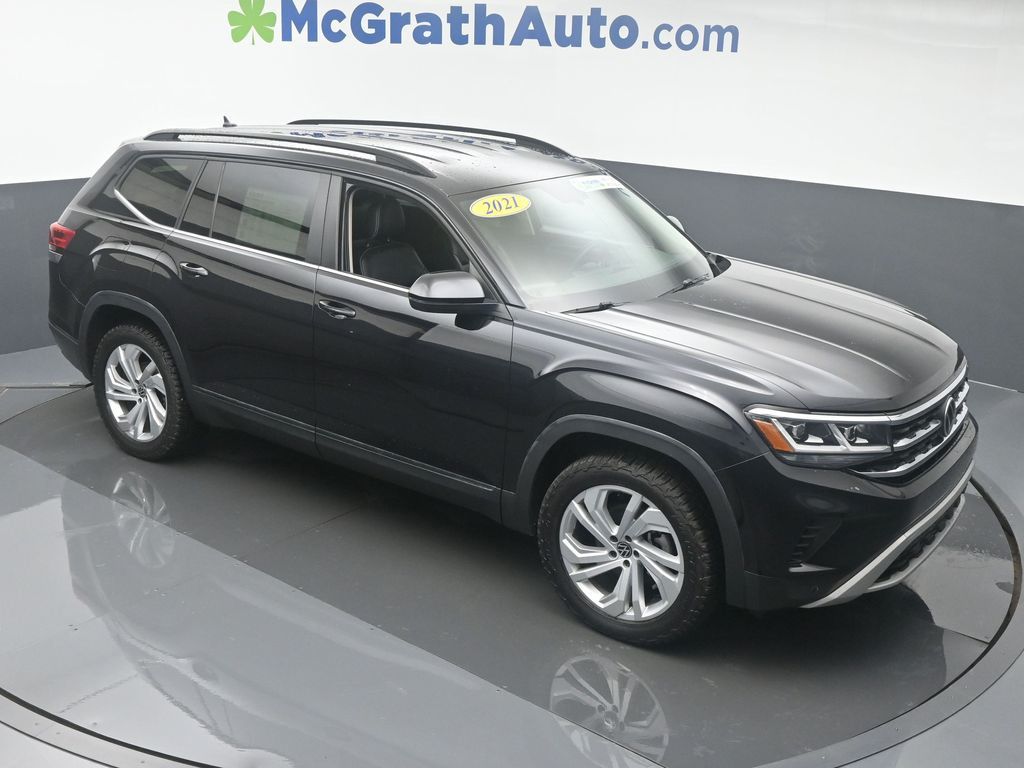 Used 2021 Volkswagen Atlas SE w/Tech with VIN 1V2WR2CA8MC560254 for sale in Marion, IA