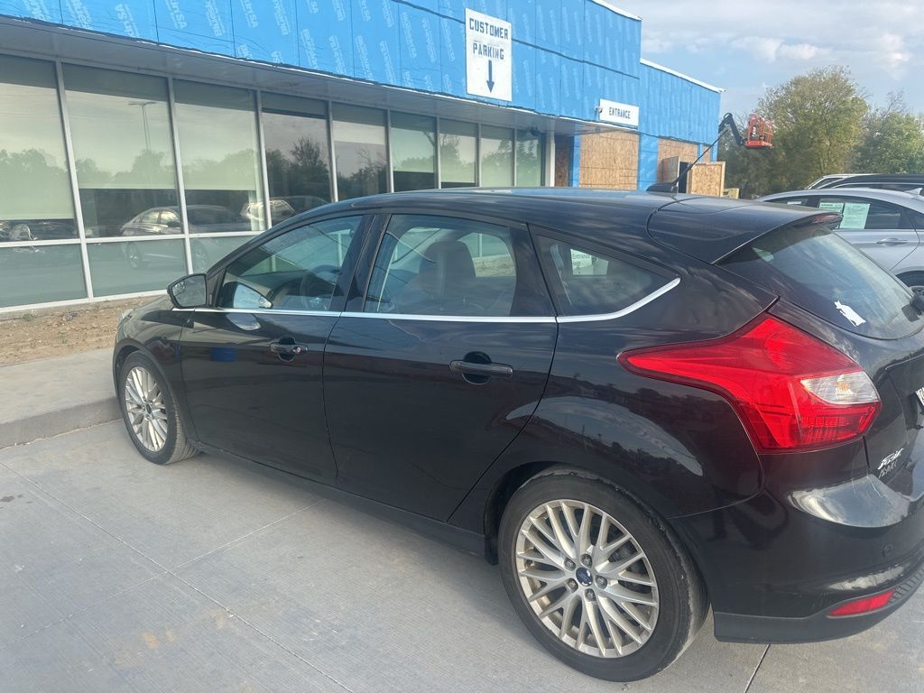 2014 Ford Focus Titanium photo 3