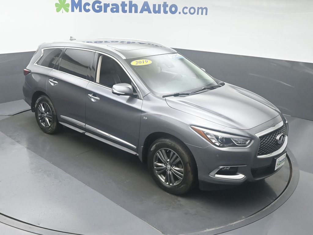 2019 Infiniti QX60 Luxe photo 2