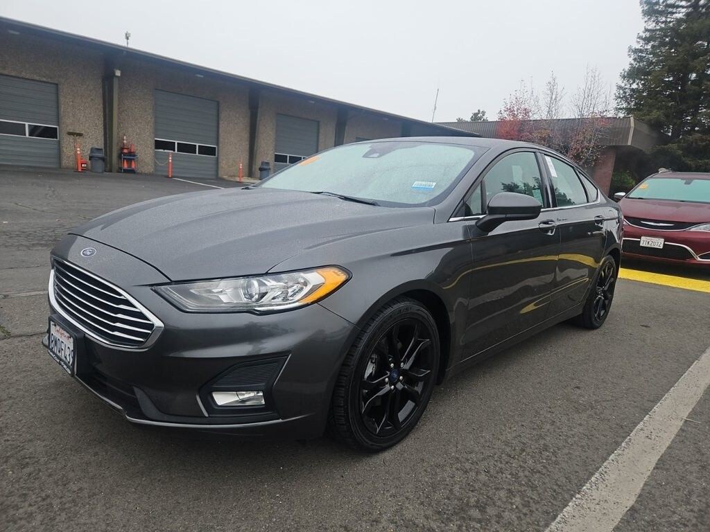 Used 2019 Ford Fusion SE Sedan