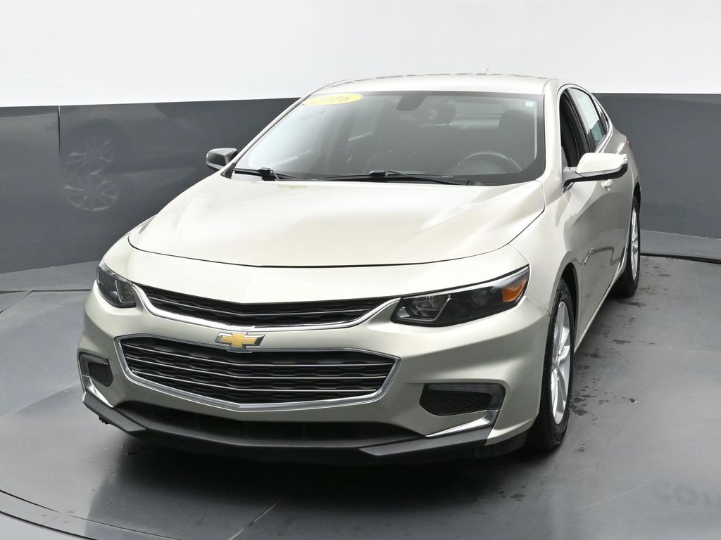 2016 Chevrolet Malibu 1LT photo 4