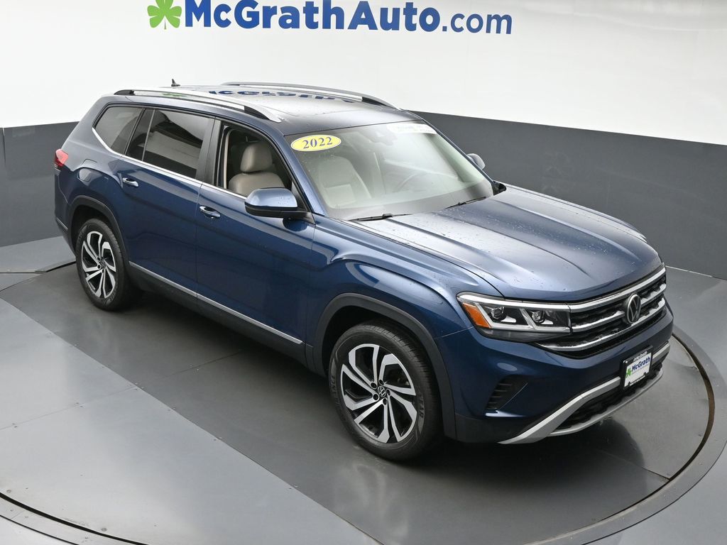 2022 Volkswagen Atlas SEL photo 2
