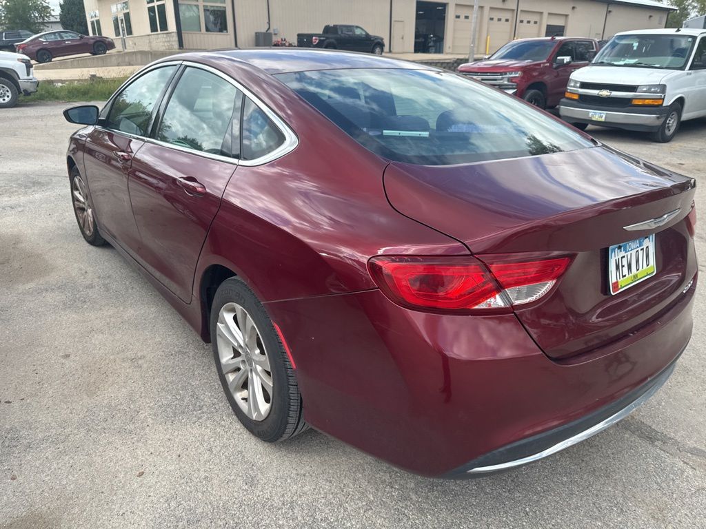 2015 Chrysler 200 Limited photo 4