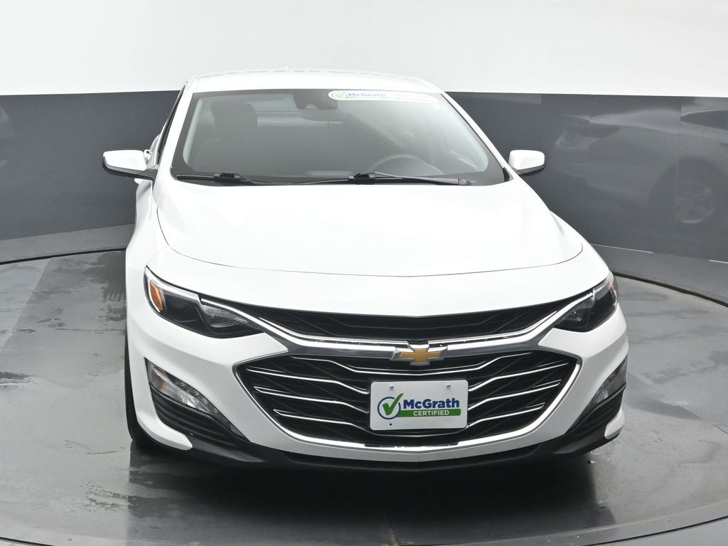 2024 Chevrolet Malibu 1LT photo 3