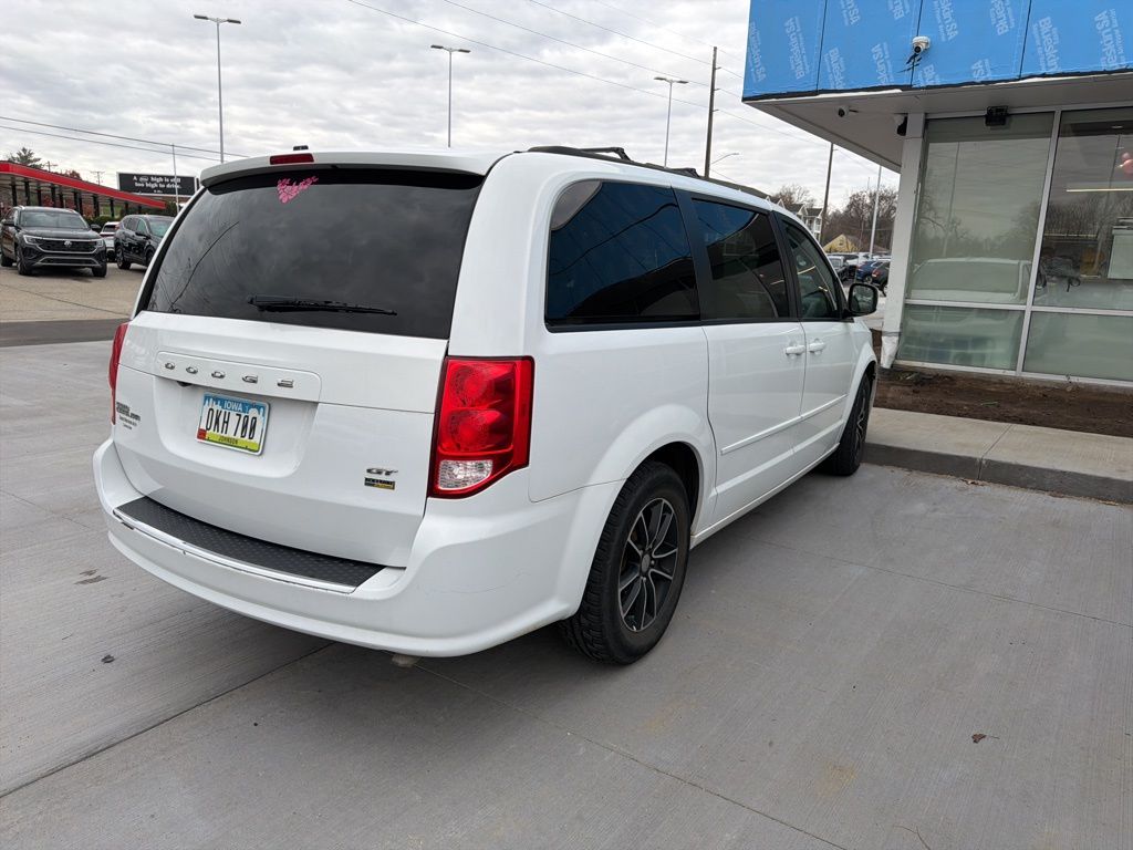 2017 Dodge Grand Caravan GT photo 3