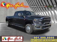 2026 Ram 3500 TRADESMAN CREW CAB 4X4 8' BOX Pickup