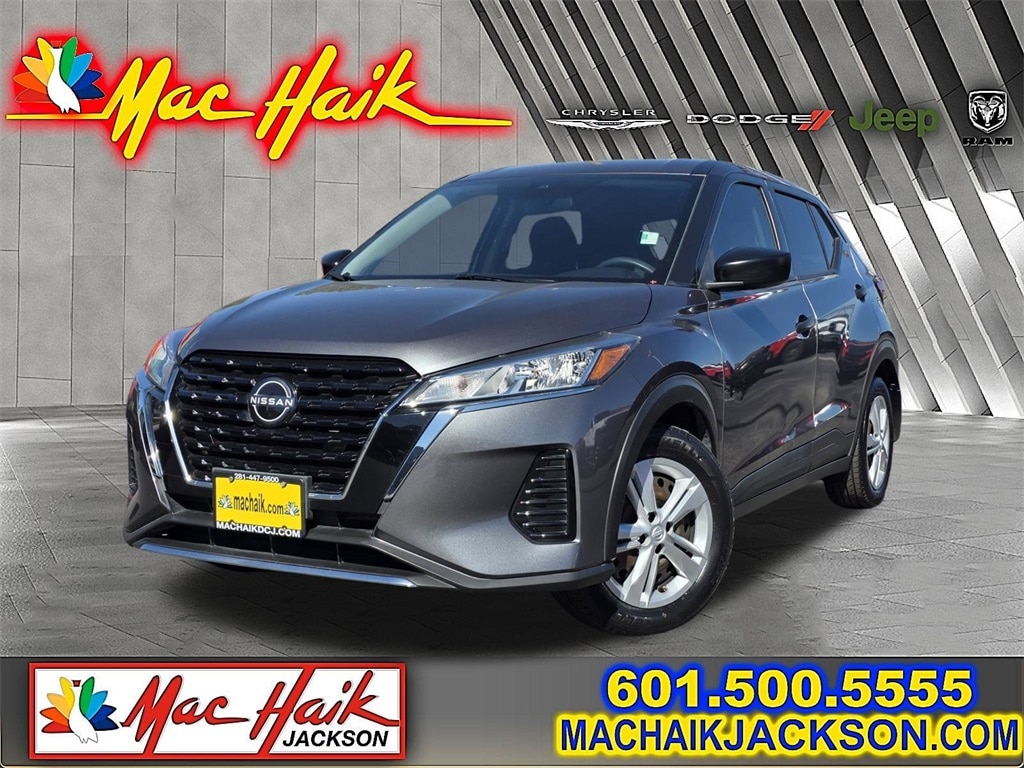 2022 Nissan Kicks S's photo