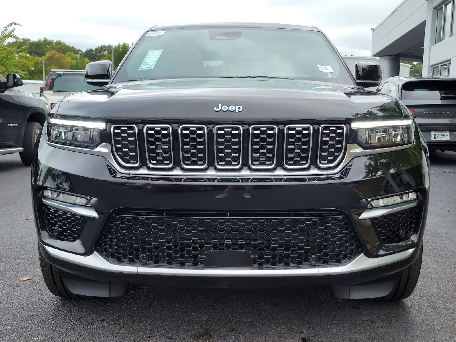 2024 Jeep Cherokee 4xe Summit photo 3