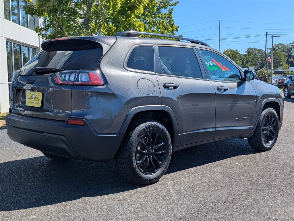 2023 Jeep Cherokee Altitude Lux photo 3