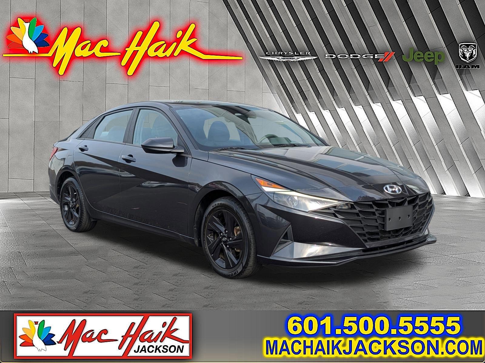 2021 Hyundai Elantra SEL's photo