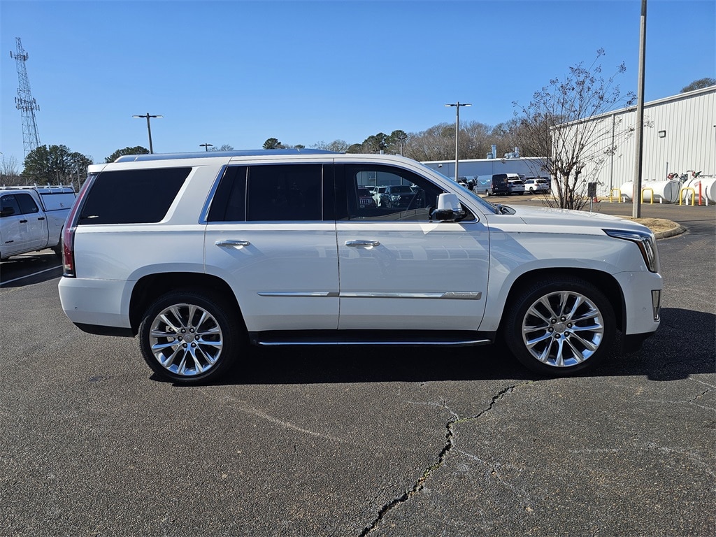 Used 2020 Cadillac Escalade Luxury Sport Utility