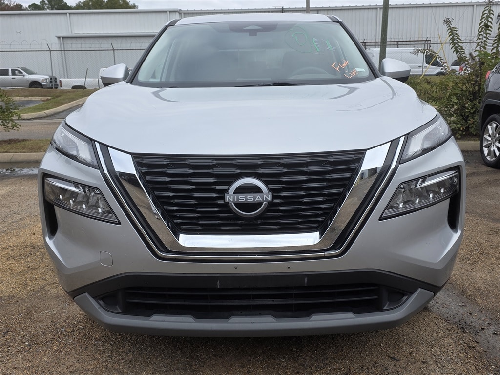Used 2023 Nissan Rogue SV Sport Utility