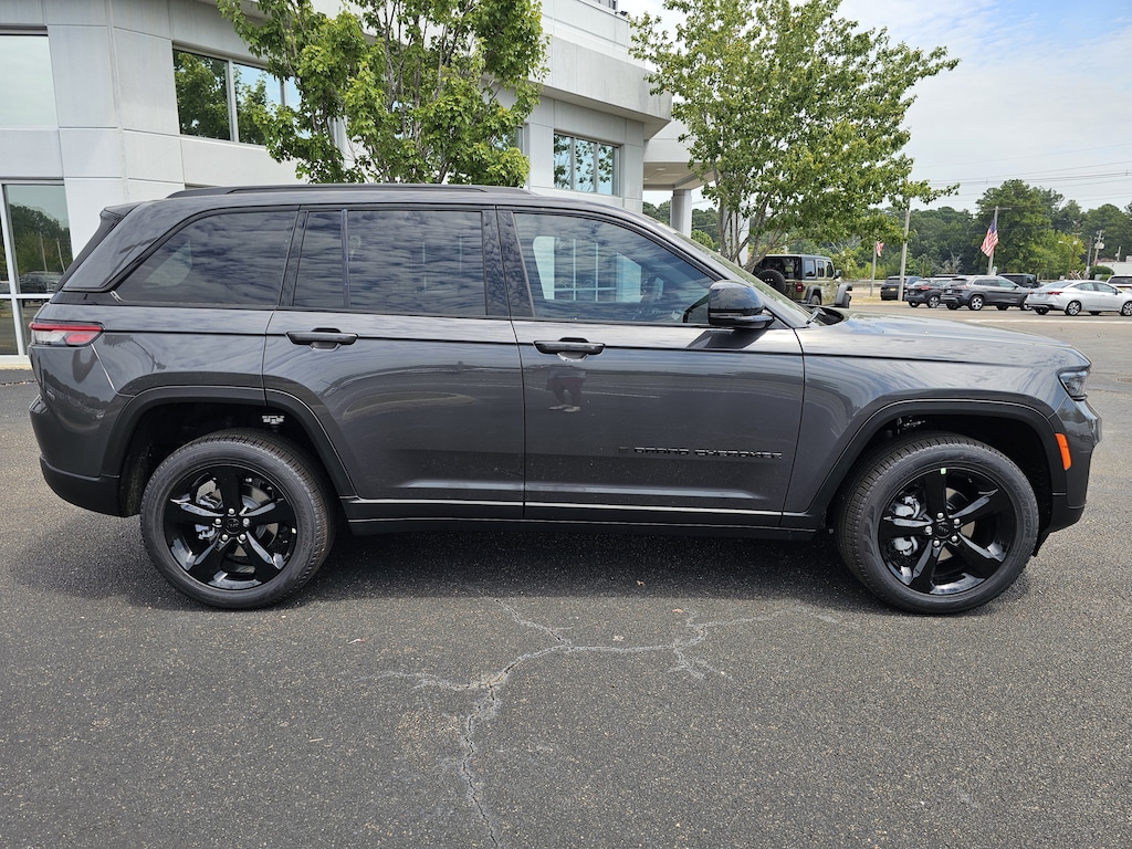 New 2025 Jeep Grand Cherokee LIMITED 4X2 Sport Utility