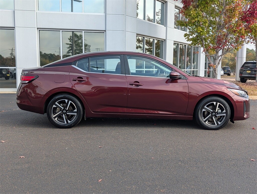 2024 Nissan Sentra SV photo 3