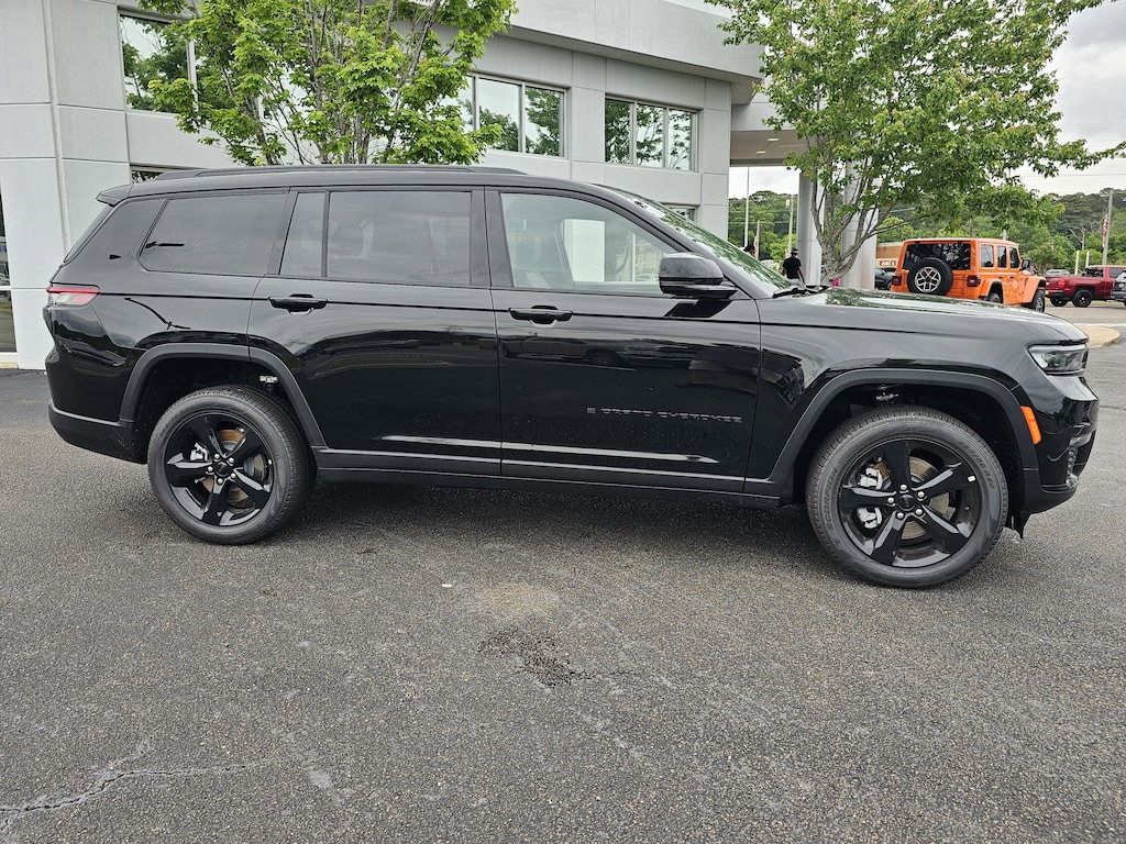 New 2025 Jeep Grand Cherokee L LIMITED 4X2 Sport Utility