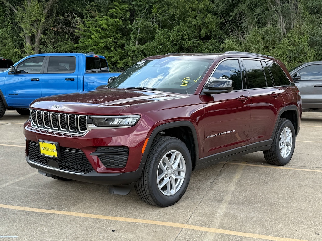 New 2025 Jeep Grand Cherokee LAREDO X 4X4 Sport Utility