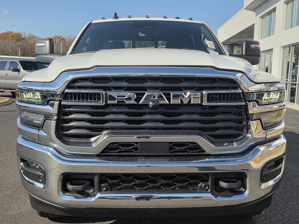 New 2026 Ram 2500 TRADESMAN CREW CAB 4X4 6'4 BOX Pickup