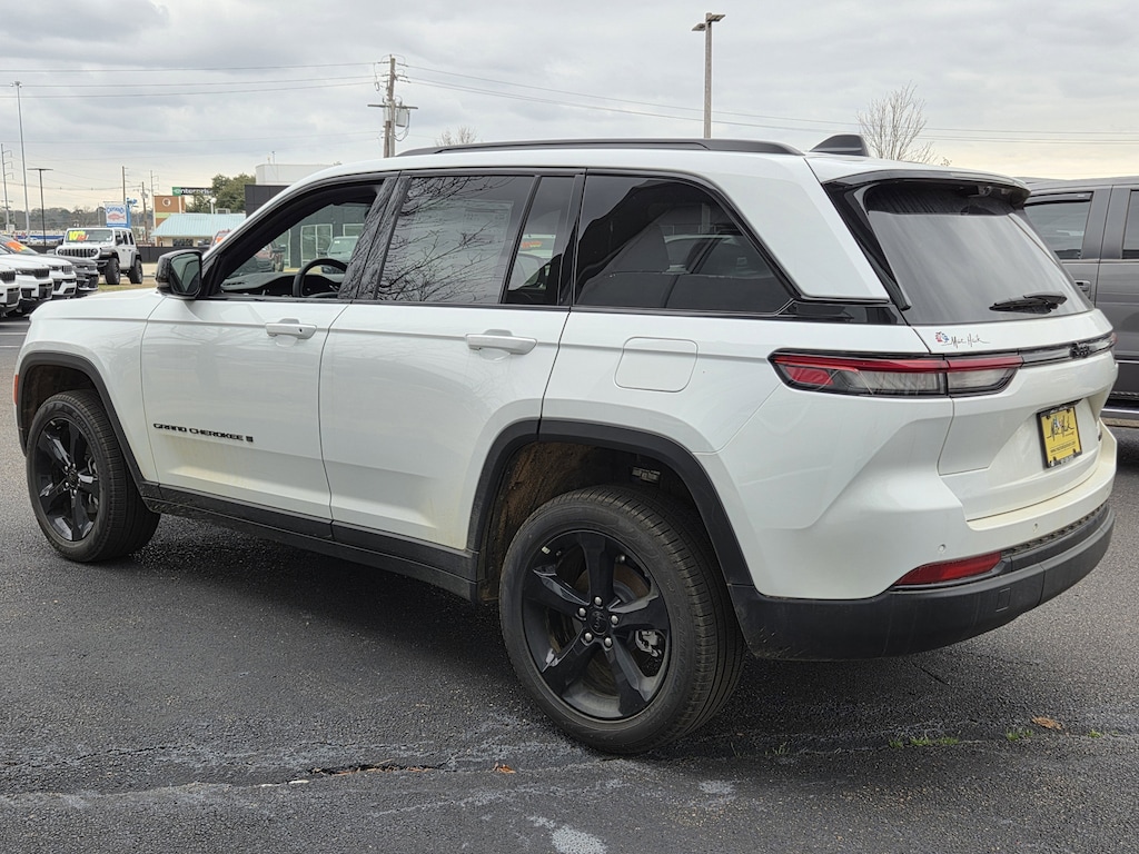 New 2025 Jeep Grand Cherokee LIMITED 4X2 Sport Utility