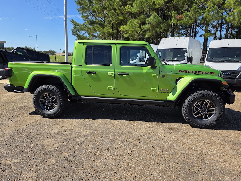 New 2025 Jeep Gladiator MOJAVE X 4X4 Pickup