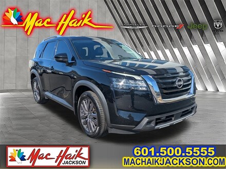 2023 Nissan Pathfinder SL Sport Utility