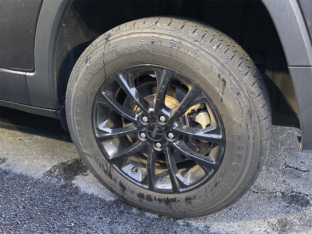 2023 Jeep Cherokee Altitude photo 4
