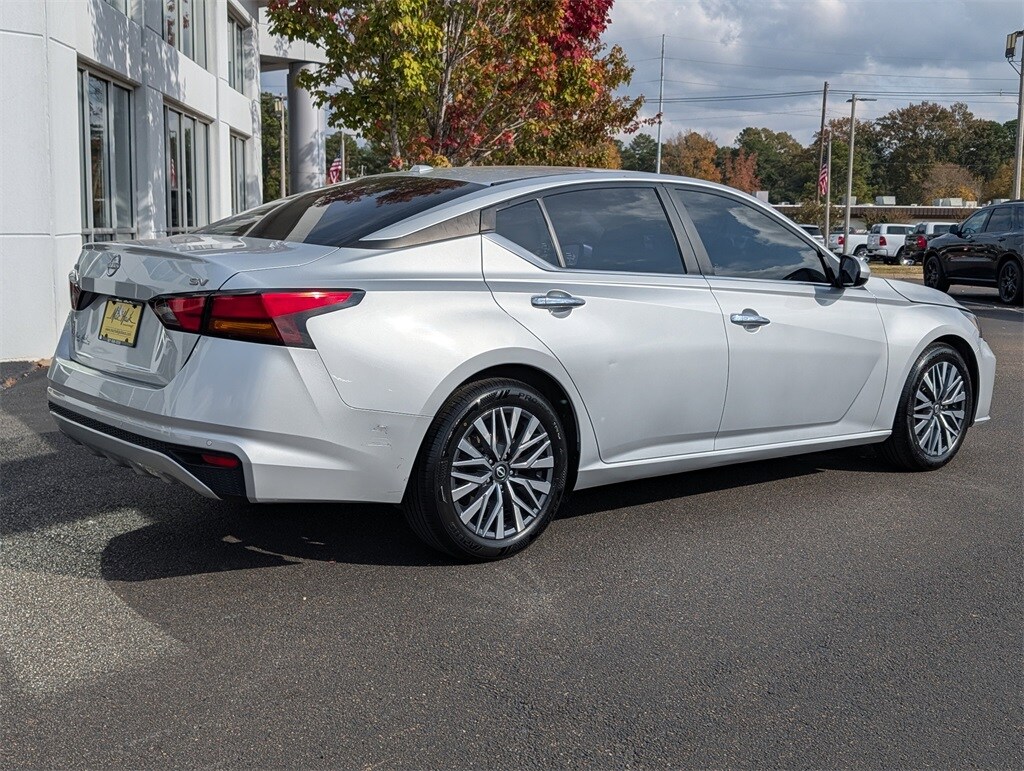 2023 Nissan Altima 2.5 SV photo 4