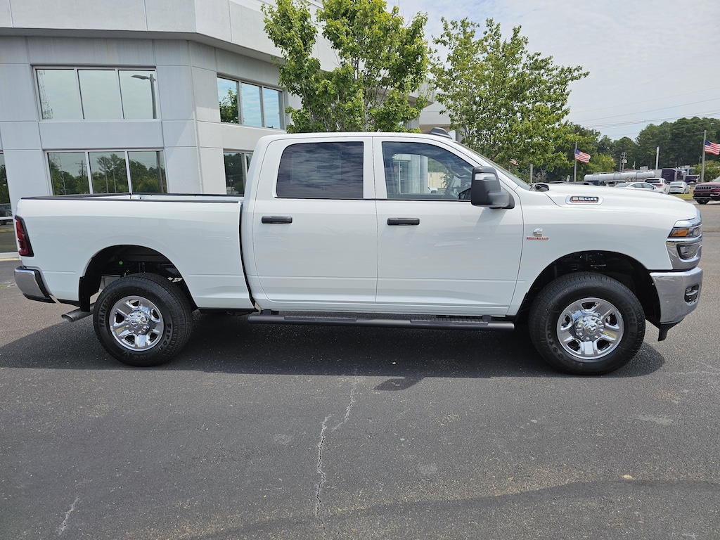 New 2026 Ram 2500 TRADESMAN CREW CAB 4X4 6'4 BOX Pickup