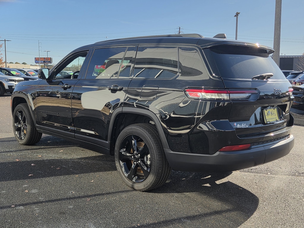 New 2025 Jeep Grand Cherokee L ALTITUDE X 4X2 Sport Utility