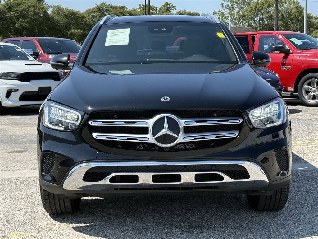 2022 Mercedes Benz GLC 300 photo 3