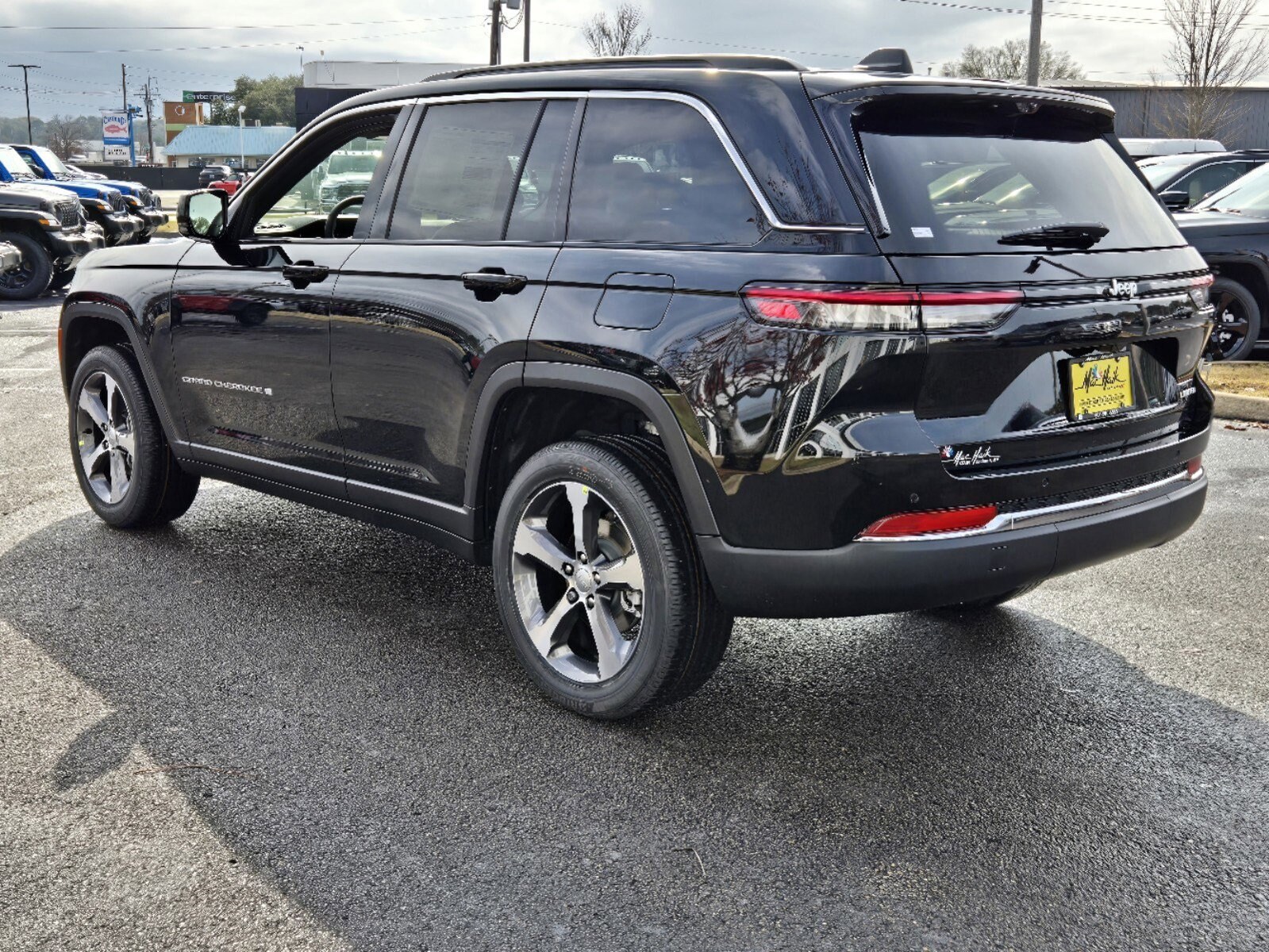 2025 Jeep Grand Cherokee Limited photo 4
