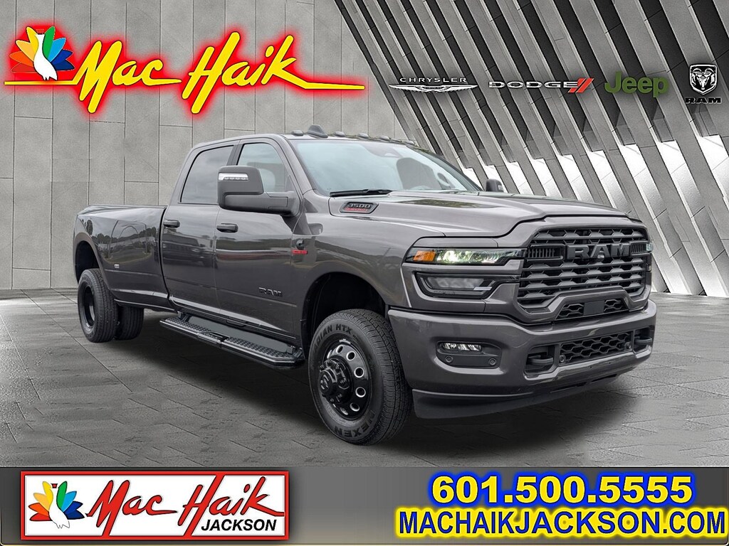 New 2025 Ram 3500 BIG HORN CREW CAB 4X4 8' BOX Pickup