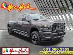 2025 Ram 3500 BIG HORN CREW CAB 4X4 8' BOX Pickup