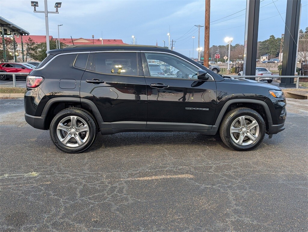 Used 2024 Jeep Compass Latitude Sport Utility