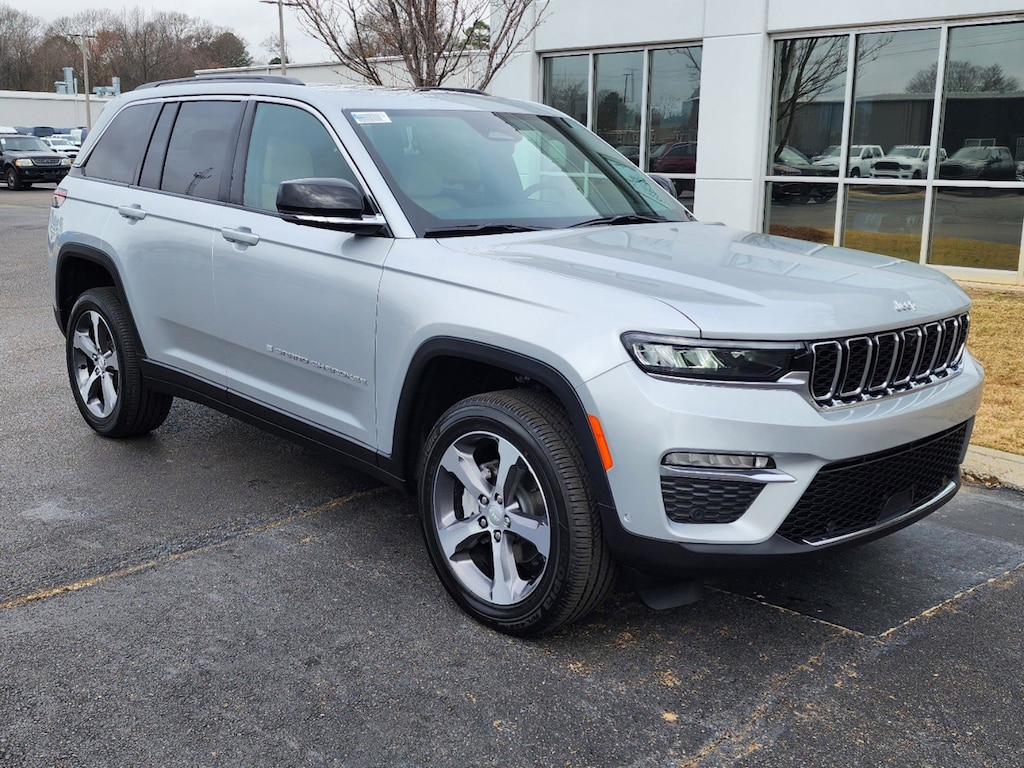 New 2025 Jeep Grand Cherokee LIMITED 4X2 Sport Utility