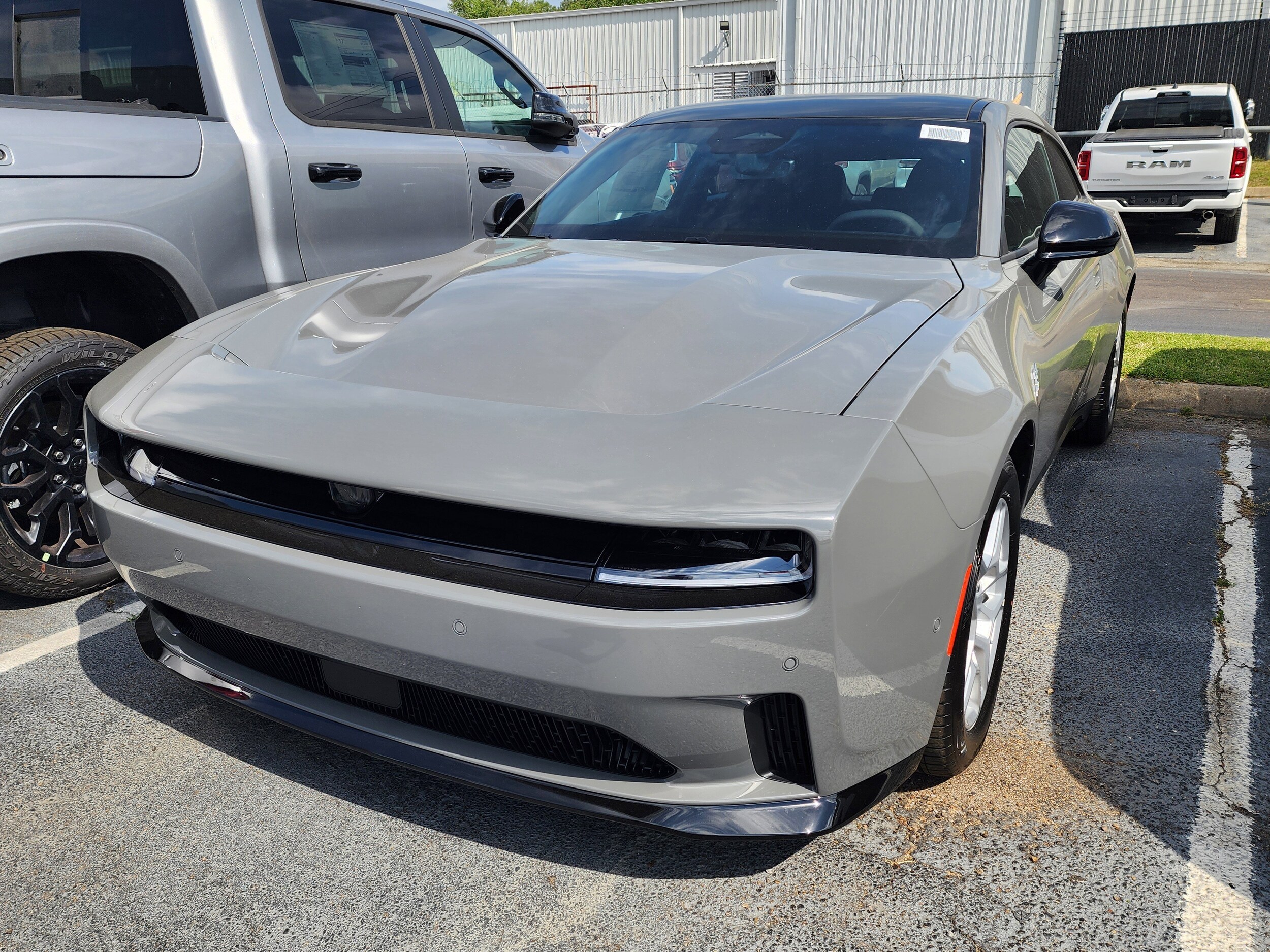 2025 Dodge Charger Daytona R/T AWD photo 3