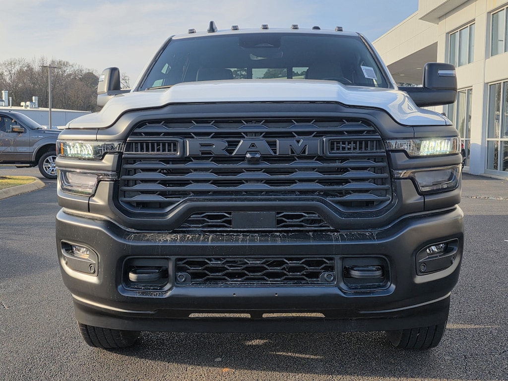New 2026 Ram 2500 TRADESMAN CREW CAB 4X4 8' BOX Pickup