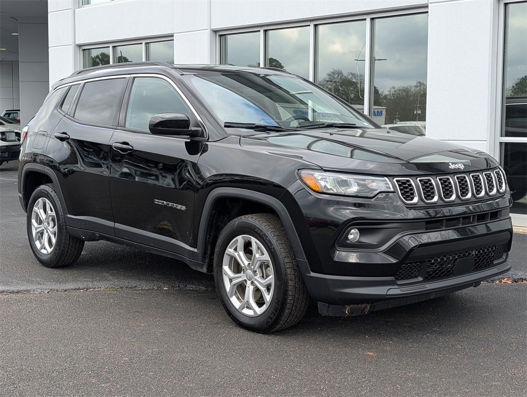 2024 Jeep Compass Latitude's photo