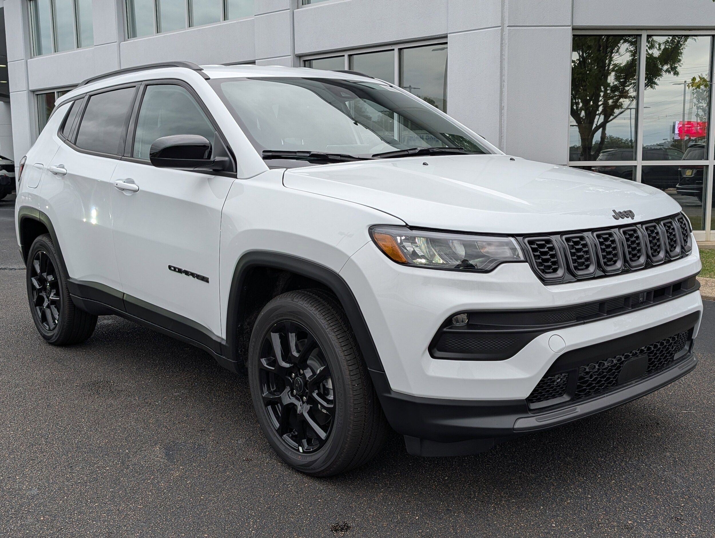 2026 Jeep Compass Latitude photo 2