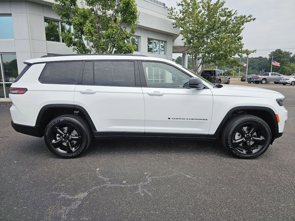New 2025 Jeep Grand Cherokee L ALTITUDE X 4X2 Sport Utility