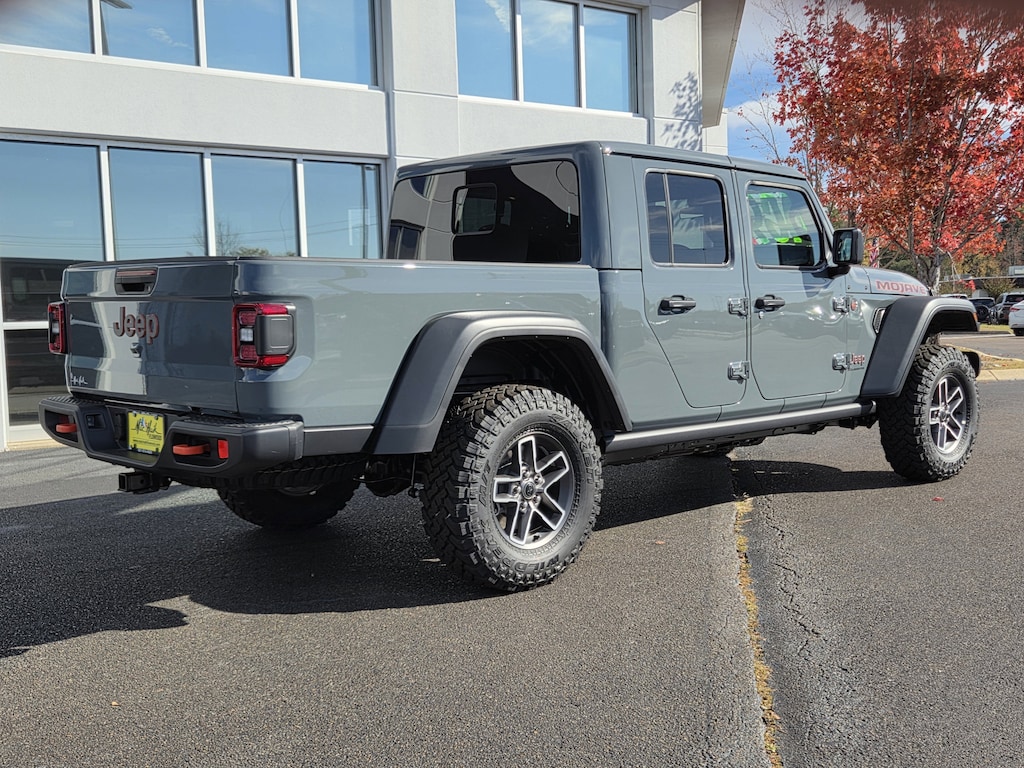 New 2026 Jeep Gladiator MOJAVE 4X4 Pickup