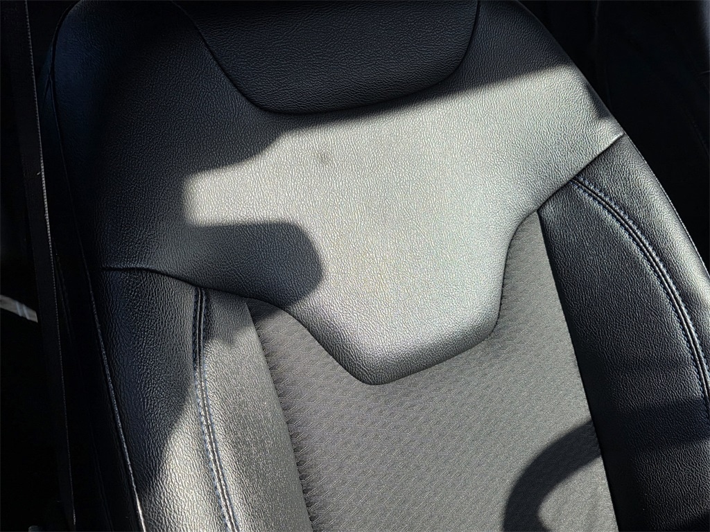 Used 2024 Jeep Compass Latitude Sport Utility