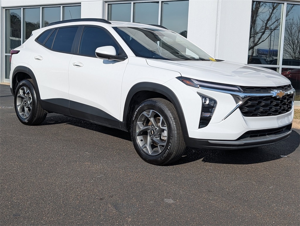 2025 Chevrolet Trax LT's photo