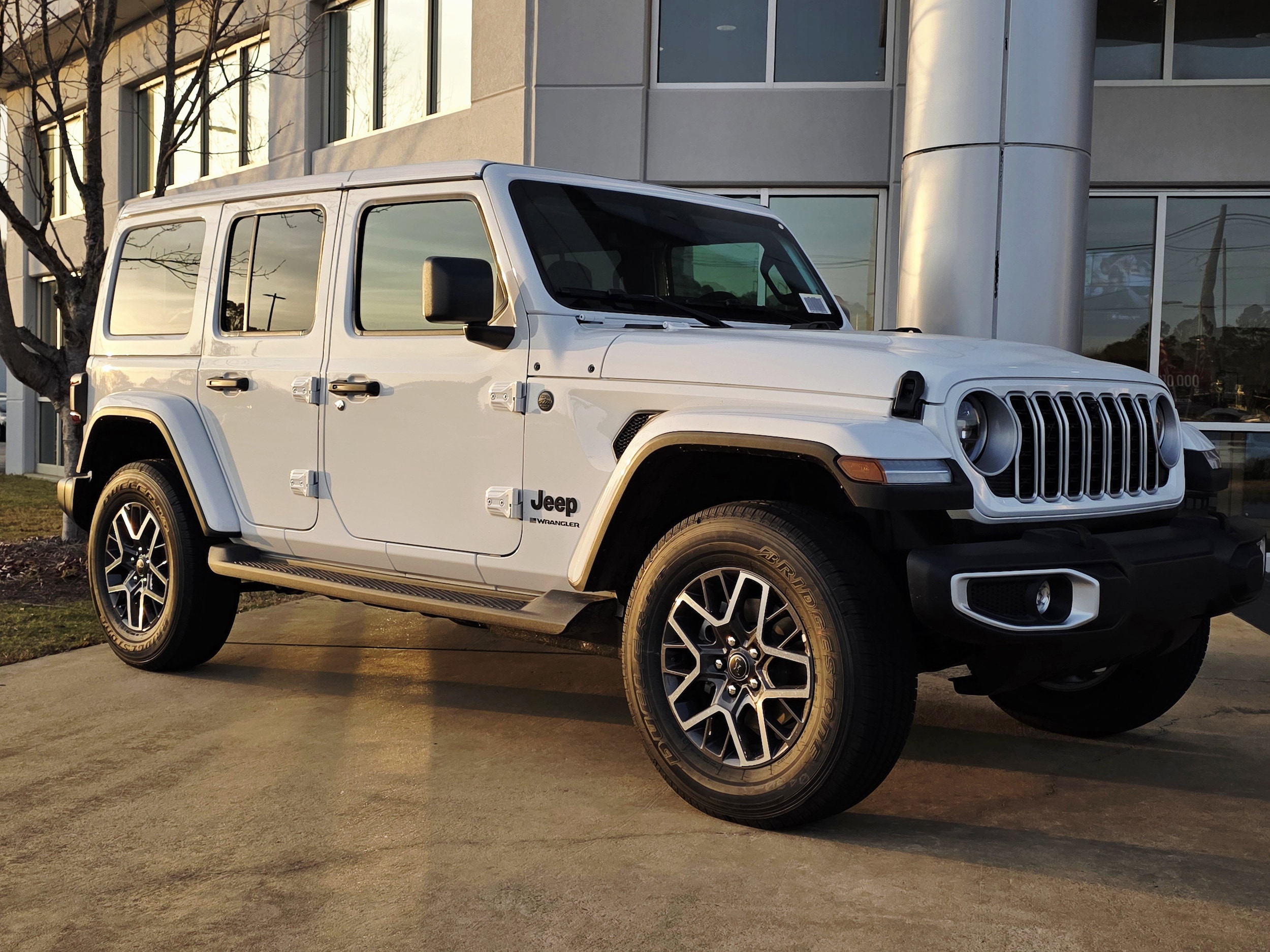 2026 Jeep Wrangler 4-Door Sahara's photo