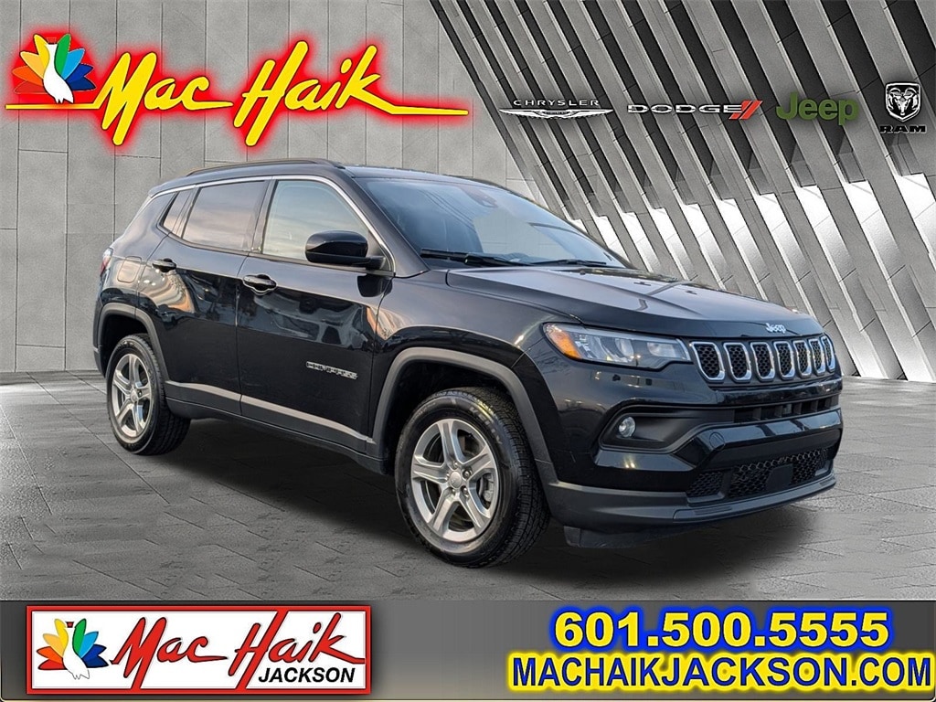 Used 2024 Jeep Compass Latitude Sport Utility