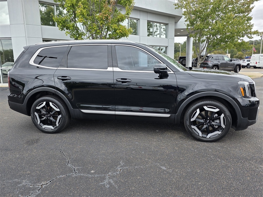 Used 2023 Kia Telluride EX Sport Utility