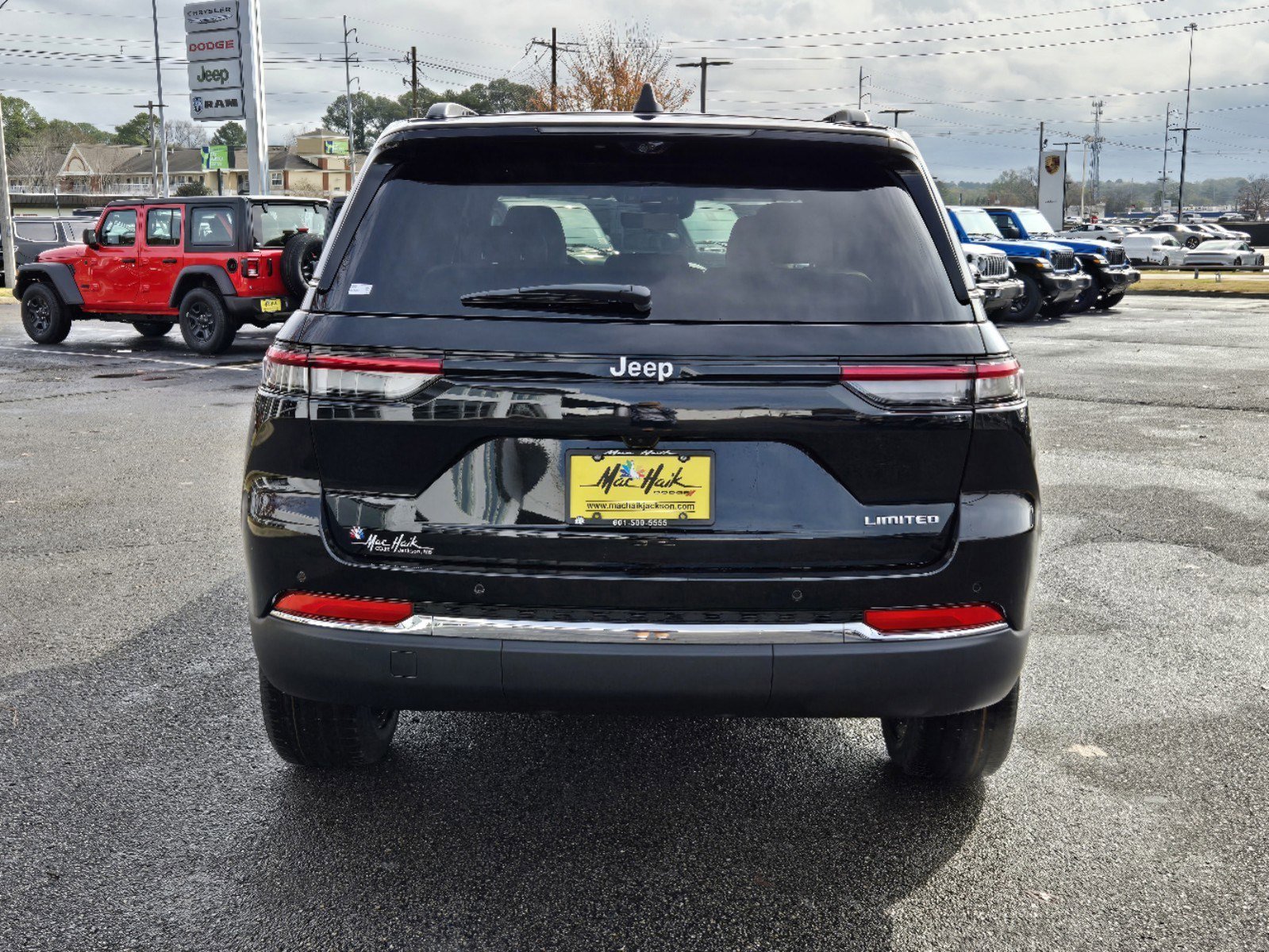 2025 Jeep Grand Cherokee Limited photo 3
