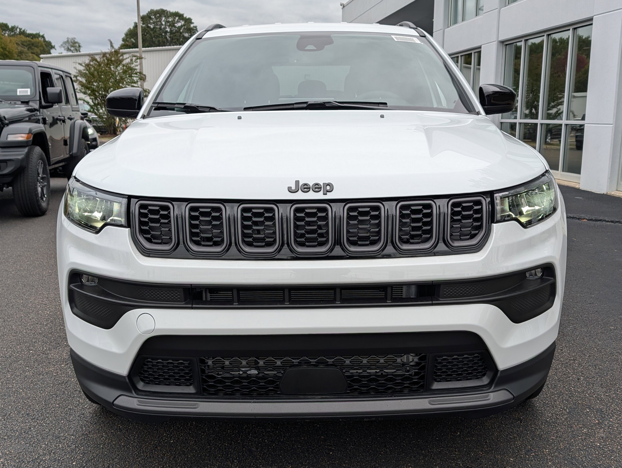 2026 Jeep Compass Latitude photo 3