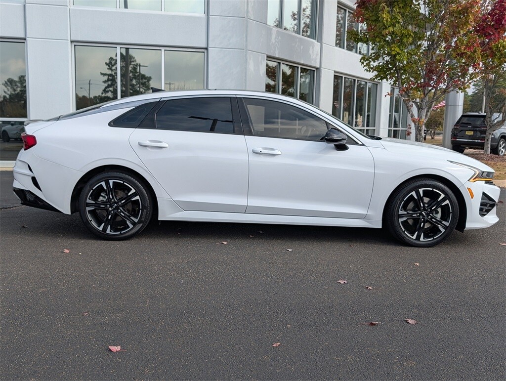 2022 Kia K5 GT-Line photo 3