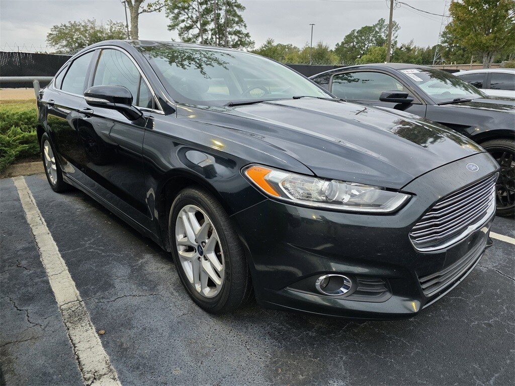 Used 2014 Ford Fusion SE Car